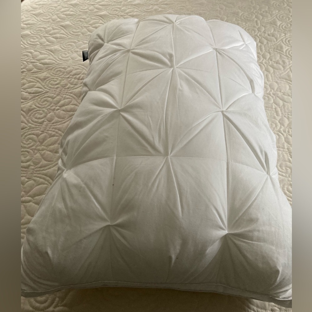 Luxury White Quilted Pillow from Oprah's  Favorite Things. NWOT